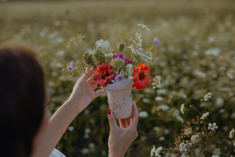 Bővebben a cikkről Nira Flower Stylist